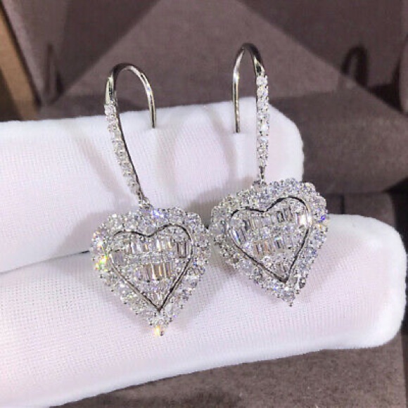 Amazing Hearts Diamonds Baguette Earrings Sparkly Wedding Formal Elegant New 35$